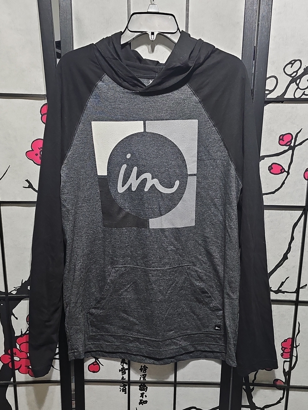 Imperial Motion Men's Black and Charcoal Graphic Lightweight Hooded Shirt XL New